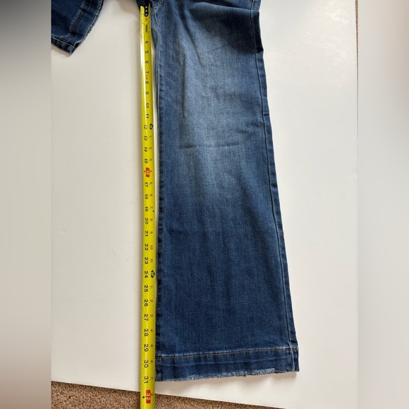 KanCan Ultra High Rise Wide Leg Jeans New with Tags Size 1 / 24 one small flaw - Picture 10 of 12